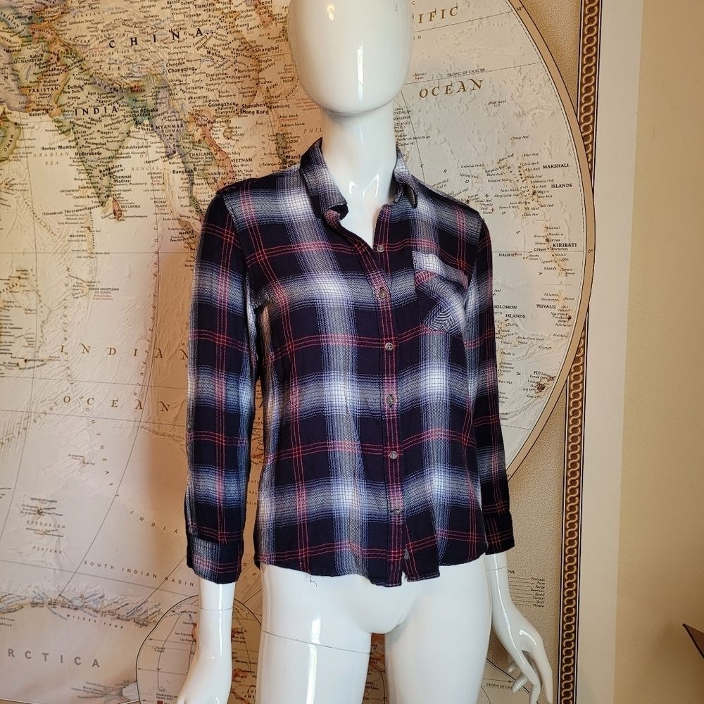 Eddie Bauer navy pink white plaid soft long sleeve button up shirt hiking XS
